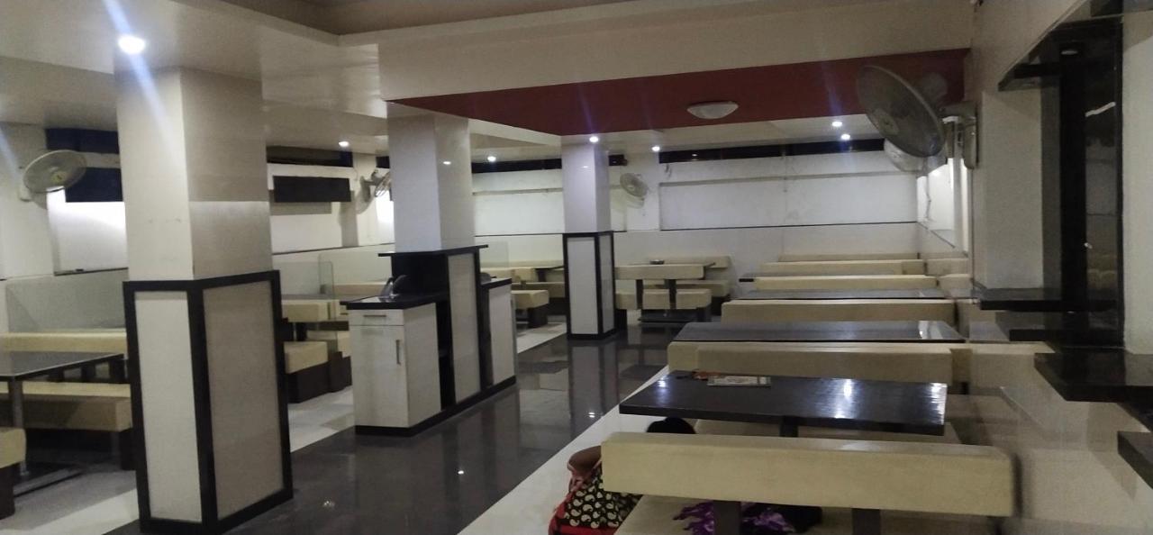 City Palace Hotel होटल सिटी पैलेस Nashik Εξωτερικό φωτογραφία