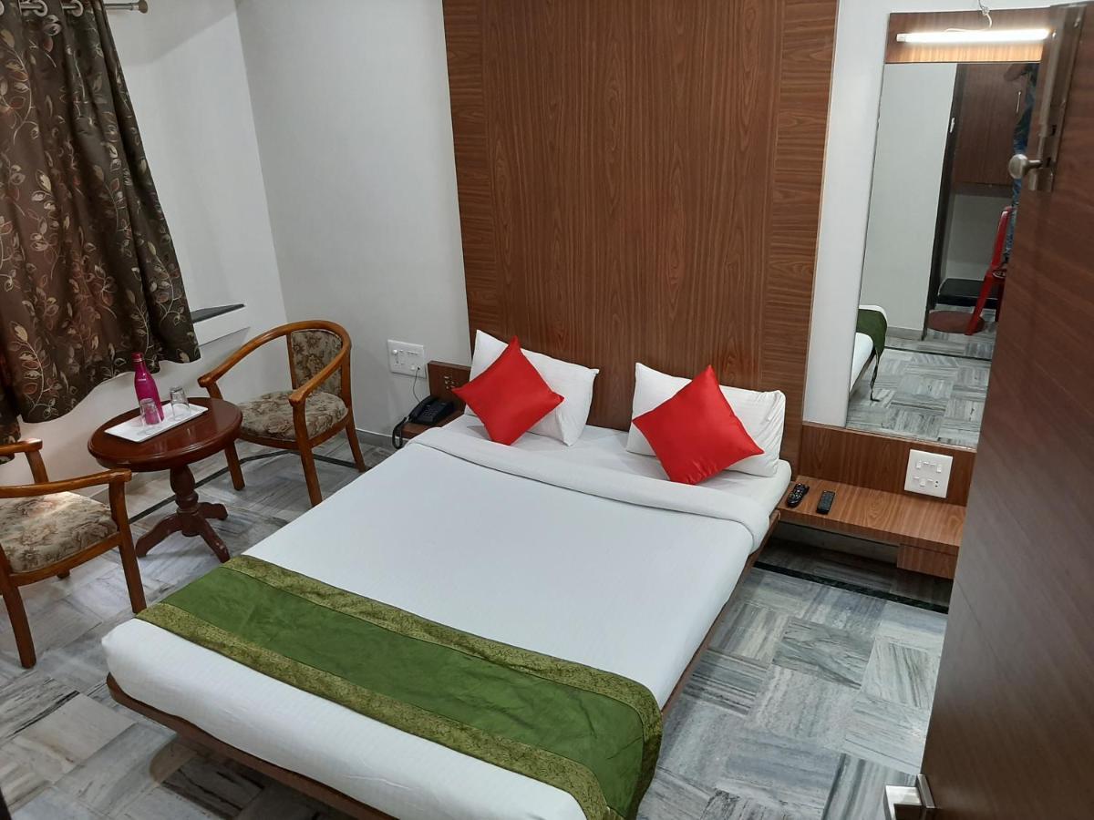 City Palace Hotel होटल सिटी पैलेस Nashik Εξωτερικό φωτογραφία