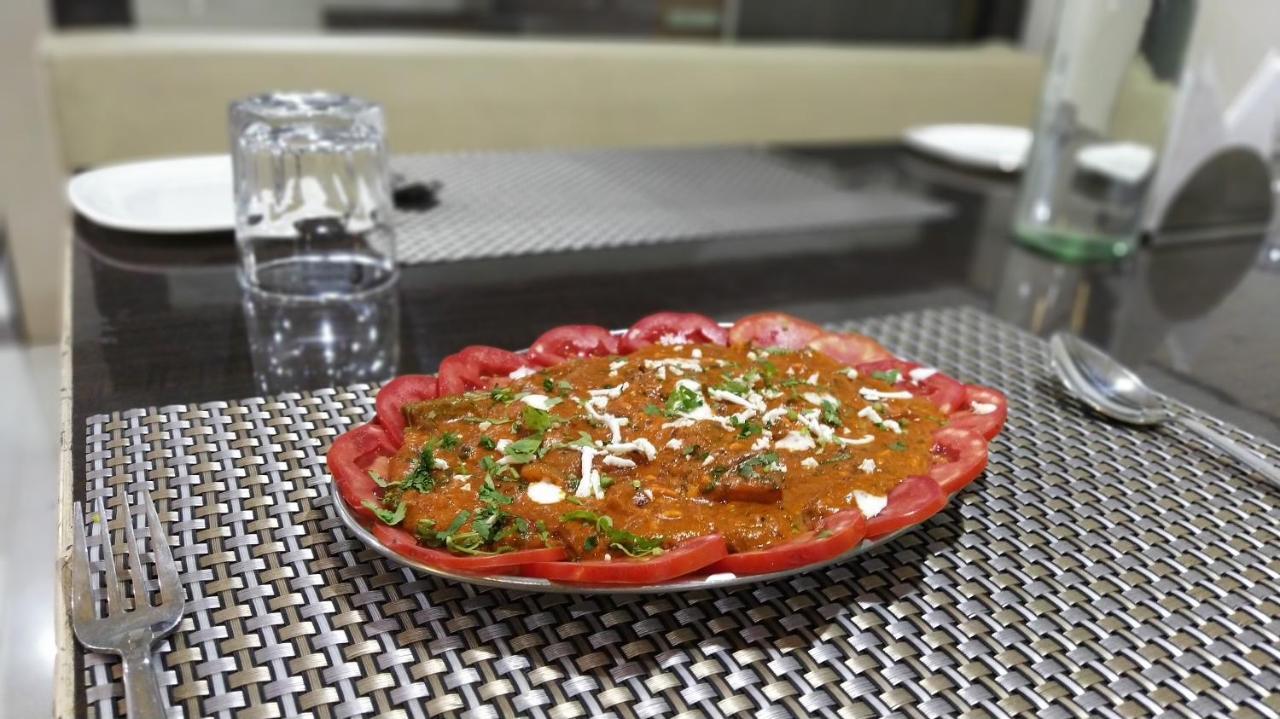 City Palace Hotel होटल सिटी पैलेस Nashik Εξωτερικό φωτογραφία